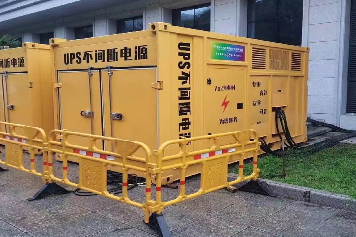 崇川发电机租赁施工现场